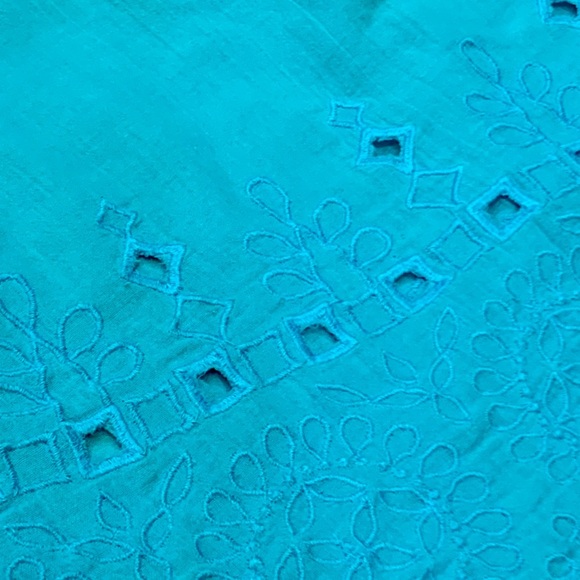 Aerie Medium Short-sleeved Scoop-neck Turquoise Blouse With Eyelet Embroidery. - Picture 4 of 6